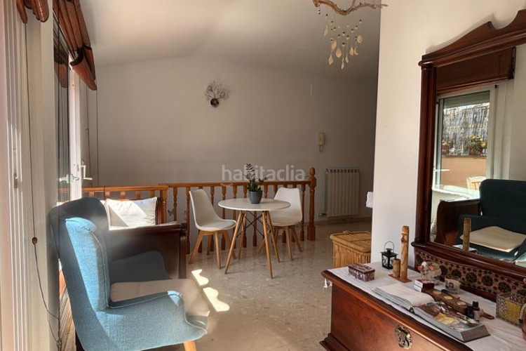 Dúplex impecable duplex en el corazón de pere parres a dos minutos del centro con parquing incluido en Terrassa