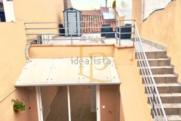 Chalet adosado en venta en Calle de Solsona