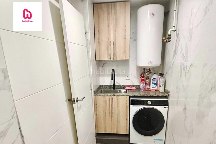 Piso  de 3 habitaciones para entrar a vivir con balcón y ascensor en Terrassa