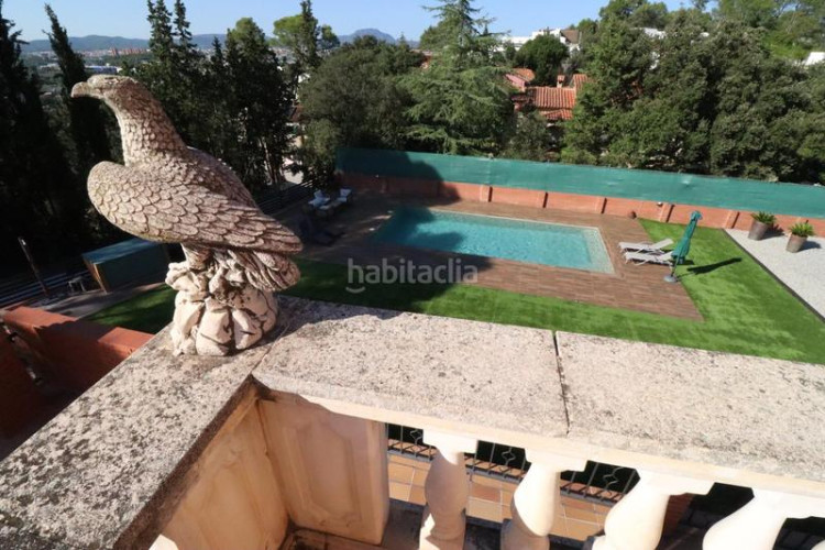 Casa única e impresionante finca a 4 vientos con piscina y jardin en Terrassa