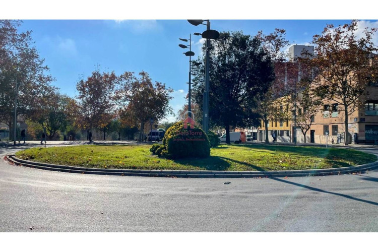 Poetesa Capara, Sant Pere Nord