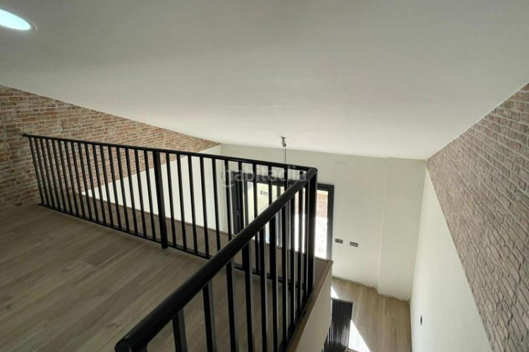 Dúplex  nuevo con terraza y buhardilla en ca naurell en Terrassa