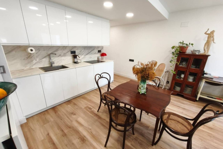 Major de Sant Pere, Vallparadu00EDs - Antic Poble de Sant Pere