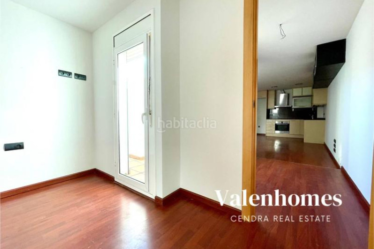 Piso precioso y amplio piso en calle topete. en Barri del Centre Terrassa