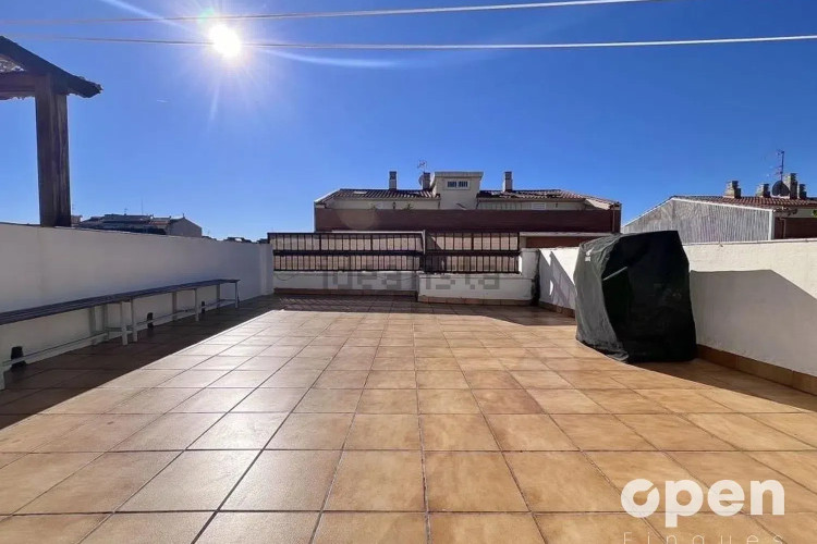 Dúplex en calle de Frederic Mistral