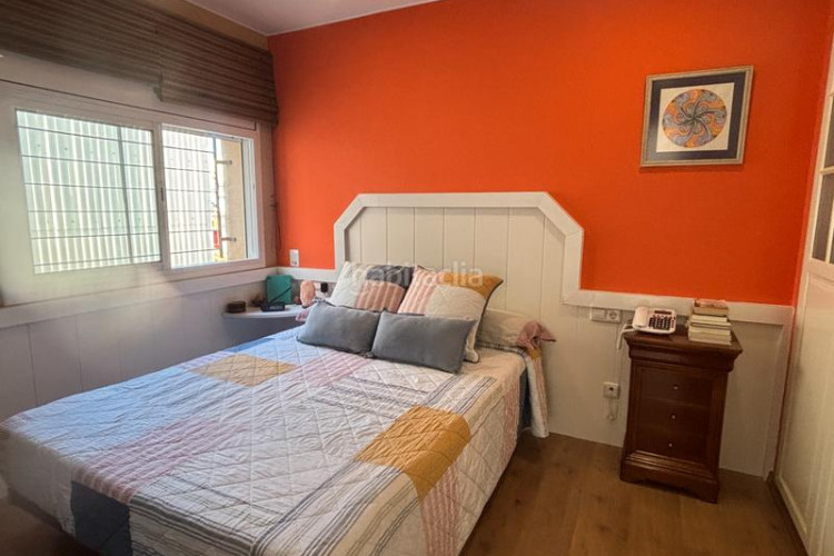 Dúplex impecable duplex en el corazón de pere parres a dos minutos del centro con parquing incluido en Terrassa