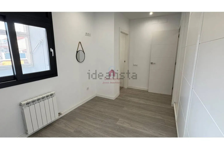 Chalet pareado en carretera de Rellinars