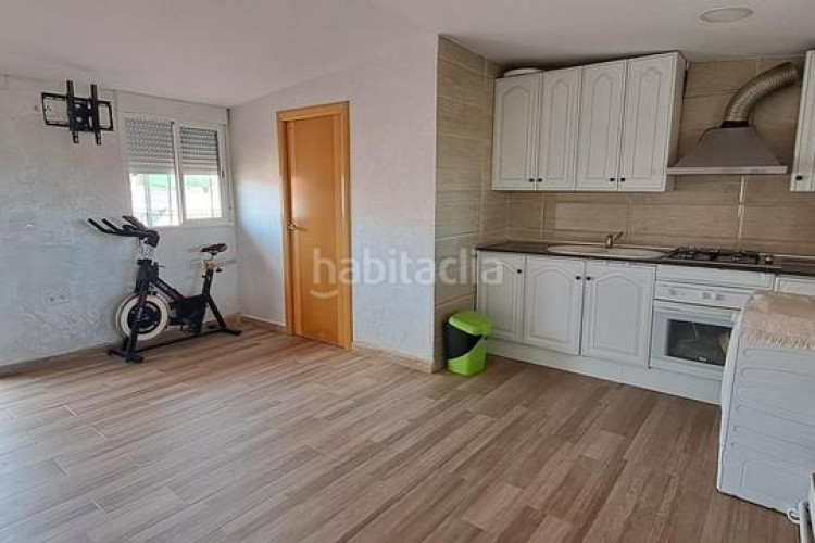 Ático atico totalmente reformado. 2 hab. dobles. 2 terrazas. amplio estudio. en Terrassa