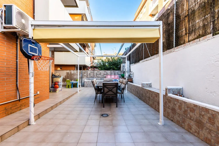 Piso en Barrio Les Arenes