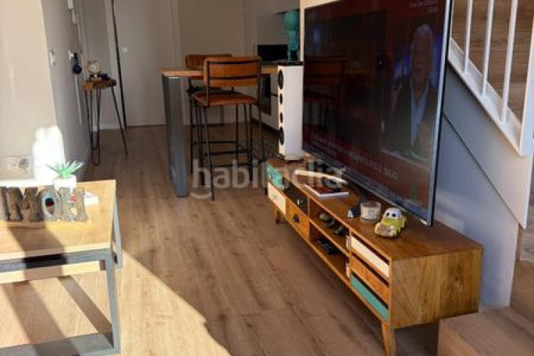 Dúplex luminoso dúplex en zona olímpica en Zona Esportiva Terrassa