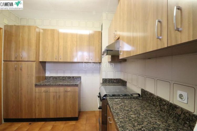 Piso 4 habitaciones y balcón en La Maurina Terrassa