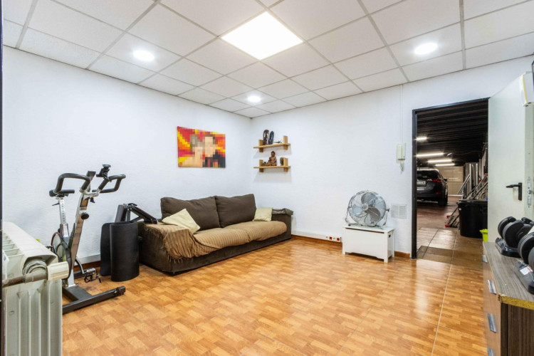 Terrassa - Carrer watt, Ca n'Aurell