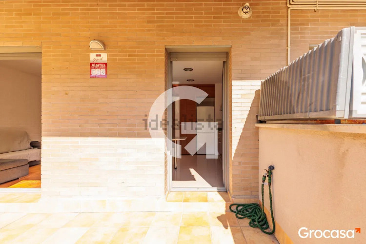 Piso en avenida de la Lacetània