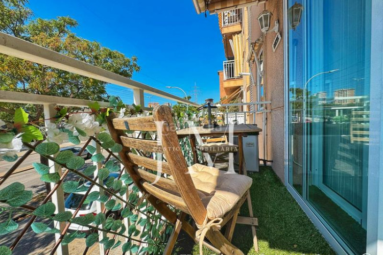 Piso oportunidad única: piso con piscina, parking y trastero en Terrassa