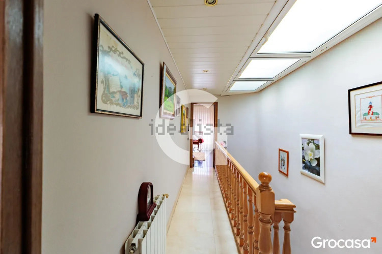 Casa independiente en calle de la Pineda
