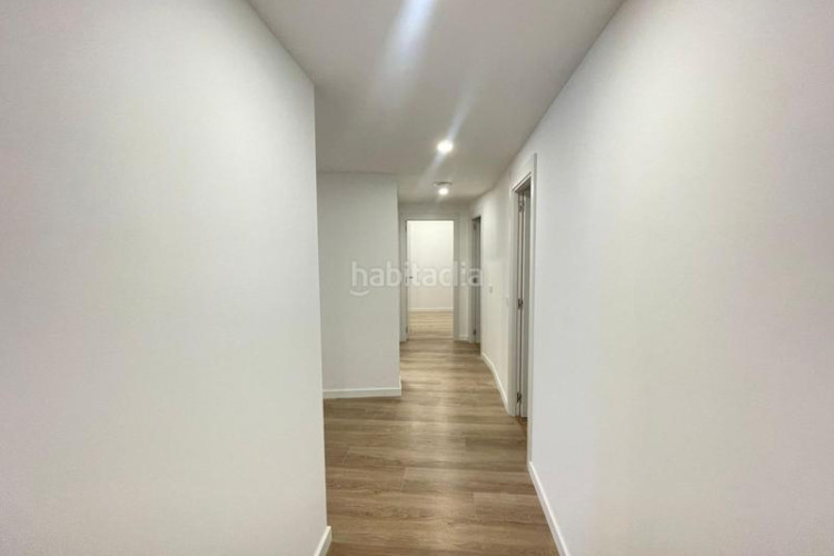 Planta baja  en venta en sant pere, 4 dormitorios. en Terrassa