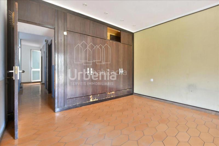 Dúplex piso con gran terraza ! en Cementiri Vell Terrassa