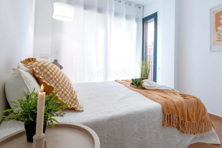 Dúplex zona de sant pere. dúplex de obra nueva de 3habs. + 2lav. + patio+ balcón en Terrassa