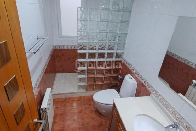 Casa el hogar que tu familia sueña te espera en can montllor! en Terrassa