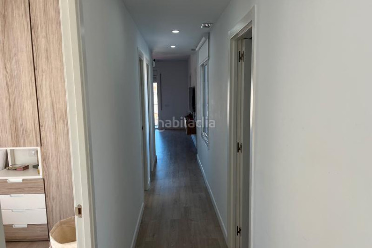 Piso en carrer de topete 52 precioso piso muy luminoso en inmejorable ubicación: consta de un salón-comedor, cocina, 3 habitaciones, baño, aseo, balcón y tra. en Terrassa