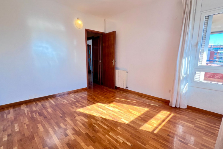 Carrer de Prat de la Riba, Vallparadu00EDs - Antic Poble de Sant Pere