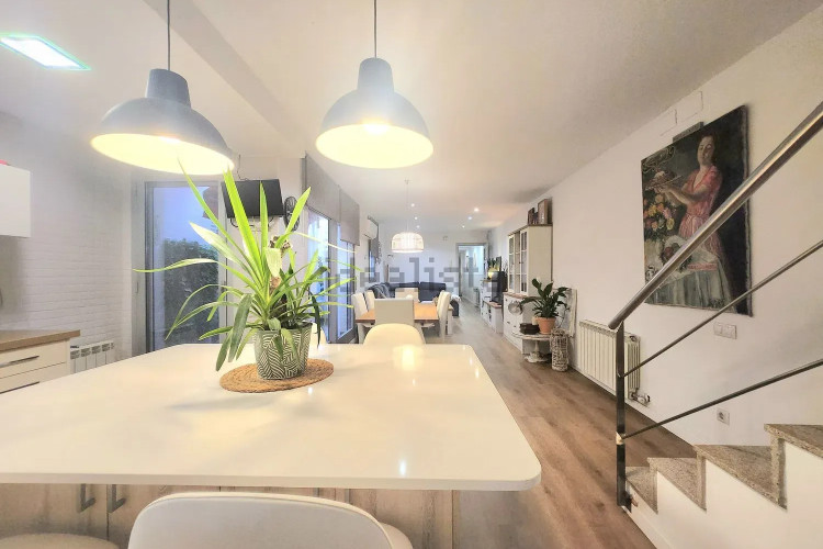 Chalet adosado en Barrio Roc Blanc