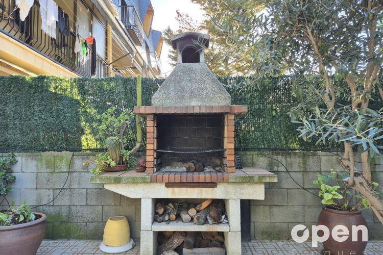 de Rocafort, Les Arenes - La Gru00EDpia  Can Montllor