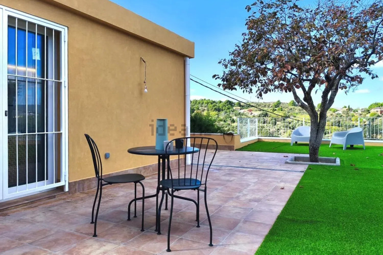 Casa independiente en calle de la Llebre