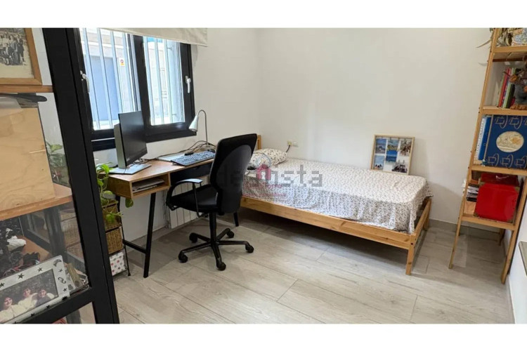 Chalet pareado en carretera de Rellinars