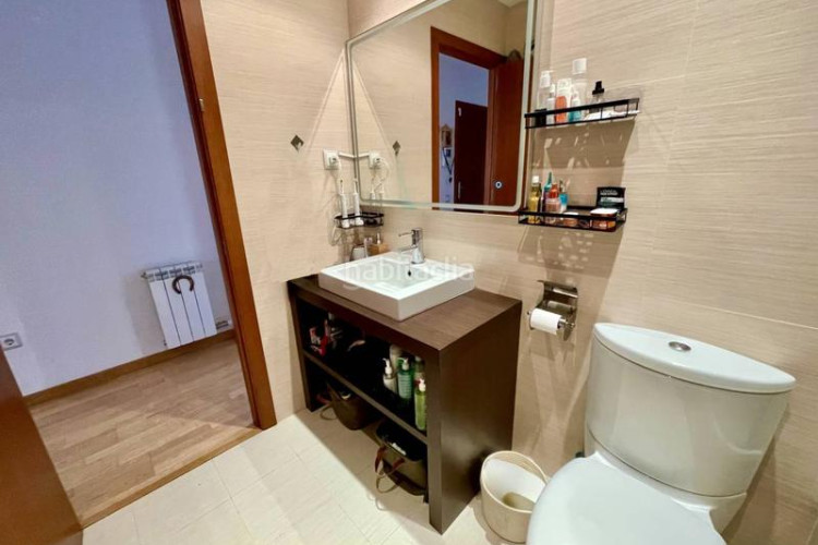 Piso  en can aurell de ambar de 84 m2 y 3 habitaciones en Terrassa