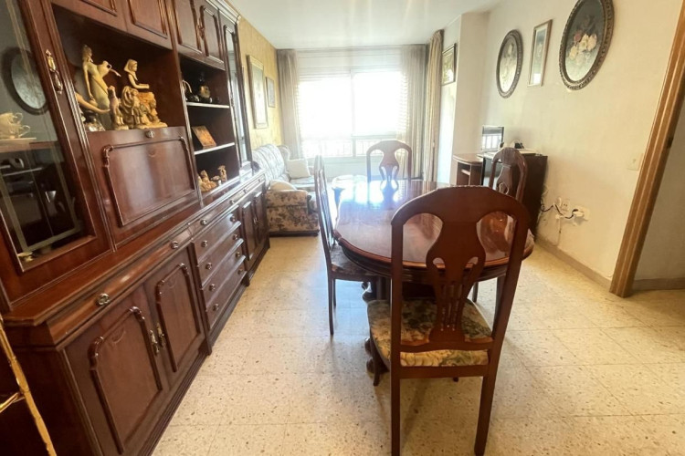 De Francesc Maciu00E0, Sant Pere Nord