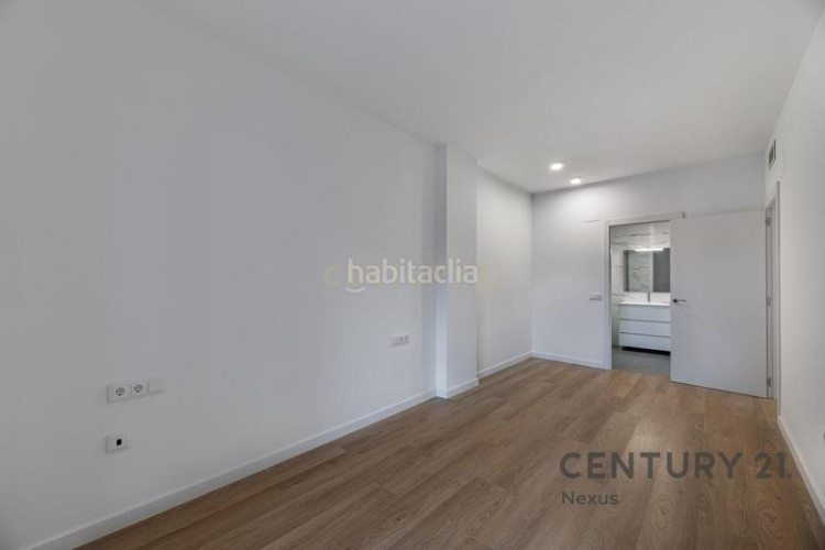Piso en carrer de pere fizes primera planta impecable con acabados de alta calidad, suite, terraza y eficiencia energética en Terrassa