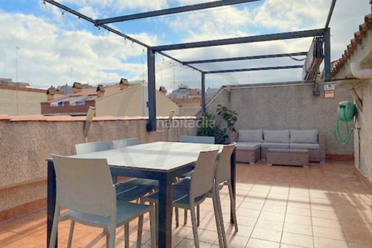 Dúplex gran terraza y con parking incluido! en Can Palet Terrassa