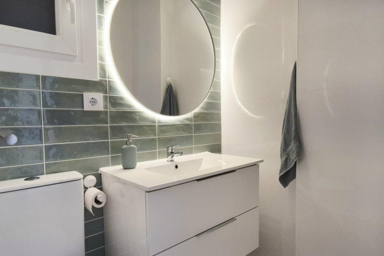 Carrer de Prat de la Riba, Vallparadu00EDs - Antic Poble de Sant Pere