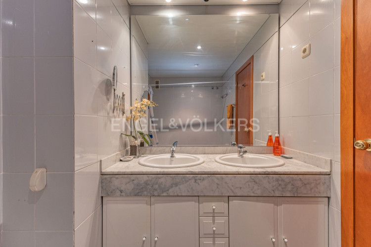 Vallparadu00EDs - Antic Poble de Sant Pere