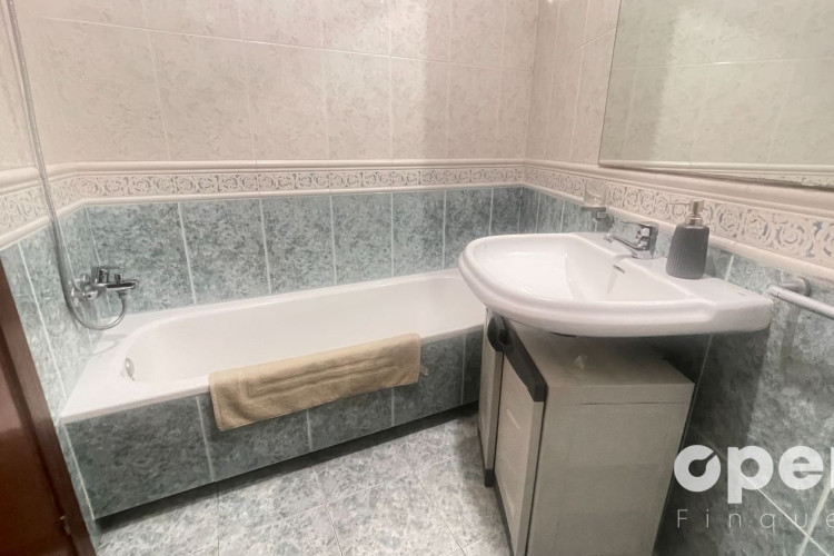 Mestre Serrat, Barri del Centre