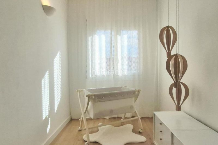 Piso de 4 hab reformat a estrenar al carrer prat de la riba tocant jacquard en Terrassa