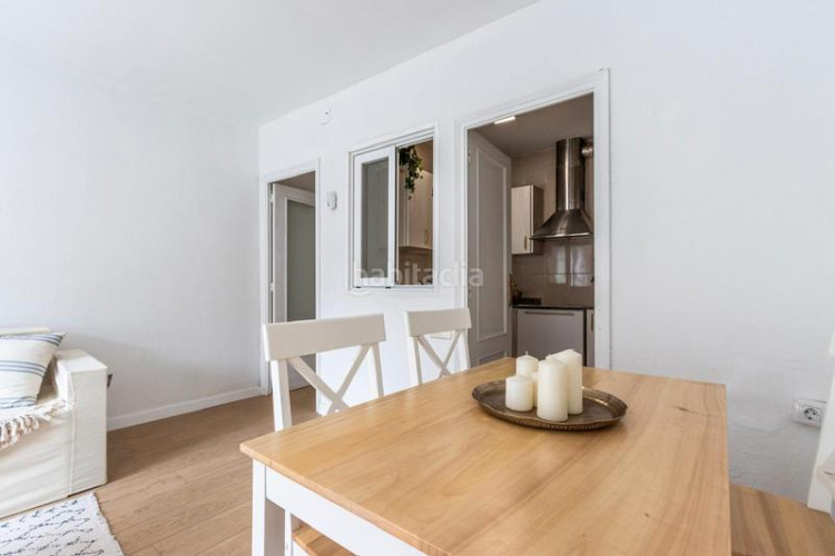 Dúplex vivienda tipo dúplex de 2habs. + garaje + patio. zona Segle XX en Terrassa