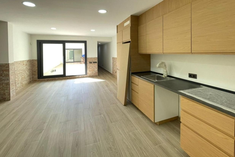 Carrer de l'Infant Martu00ED, Ca n'Aurell