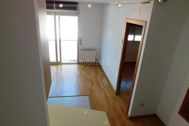 Dúplex atico duplex, 2 habitaciones y terraza en Ca n'Aurell Terrassa