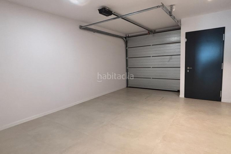 Casa en carrer de las navas de tolosa 87 exclusiva casa a estrenar con piscina privada en Terrassa