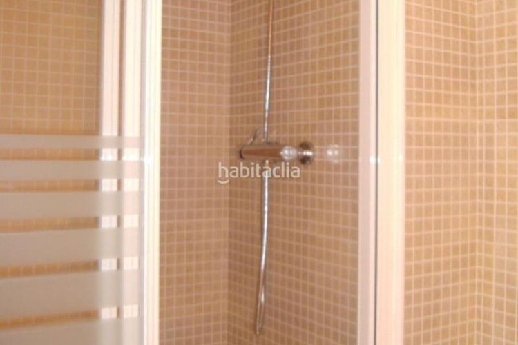 Piso acogedor piso de 1 dormitorio en venta, con cocina americana, terraza acristalada y parking. ideal para disfrutar de comodidad y e en Terrassa
