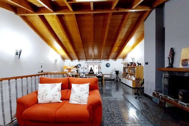 Casa adosada  en venta en la grípia en Terrassa