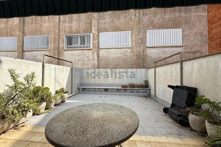 Chalet adosado en CL Sant Lloren, De