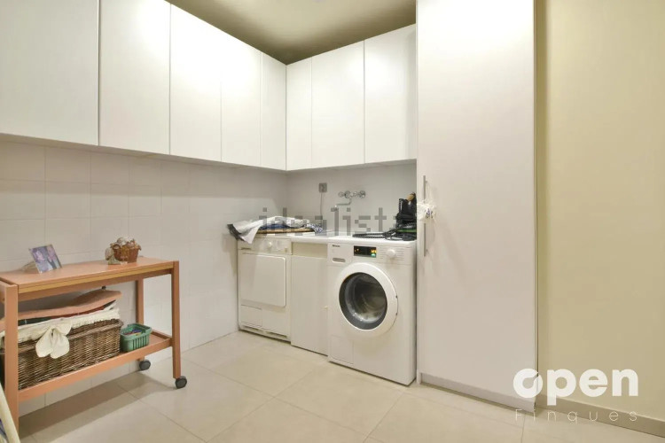 Chalet adosado en calle de la Poetessa Caparà