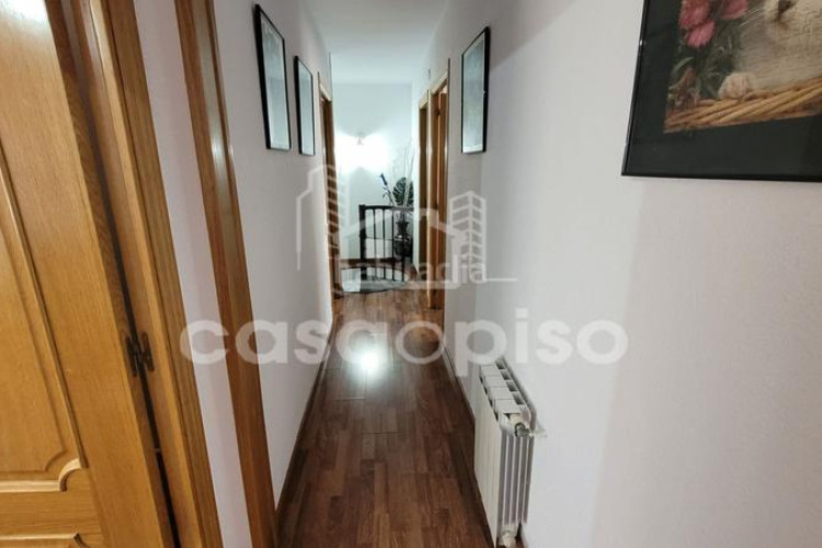 Casa adosada chalet independiente en Les Martines en Terrassa