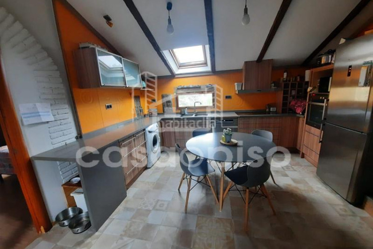 Casa adosada chalet independiente en Les Martines en Terrassa