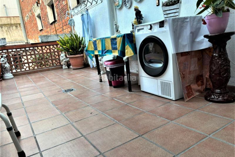 Casa adosada zona de Can Palet. casa adosada de 3hab. + 1lav. + patio + terraza en Terrassa