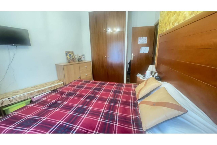 Mestre Serrat, Sant Pere