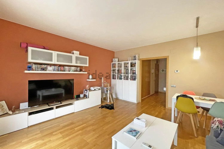 Piso en Barrio Les Arenes
